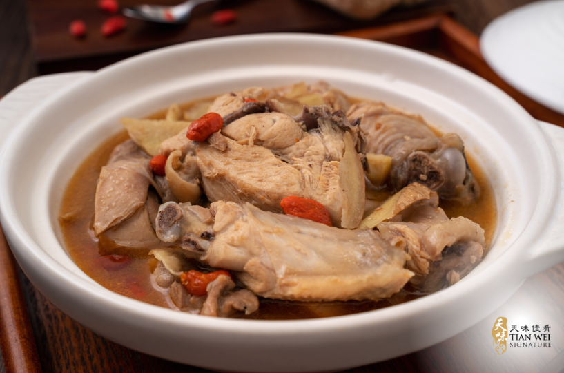 Dietitian Shares: Does Chicken Soup Really Help with Postpartum Recovery?